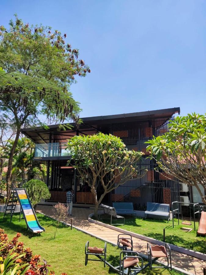 Caves County Resort Malegaon Bagian luar foto