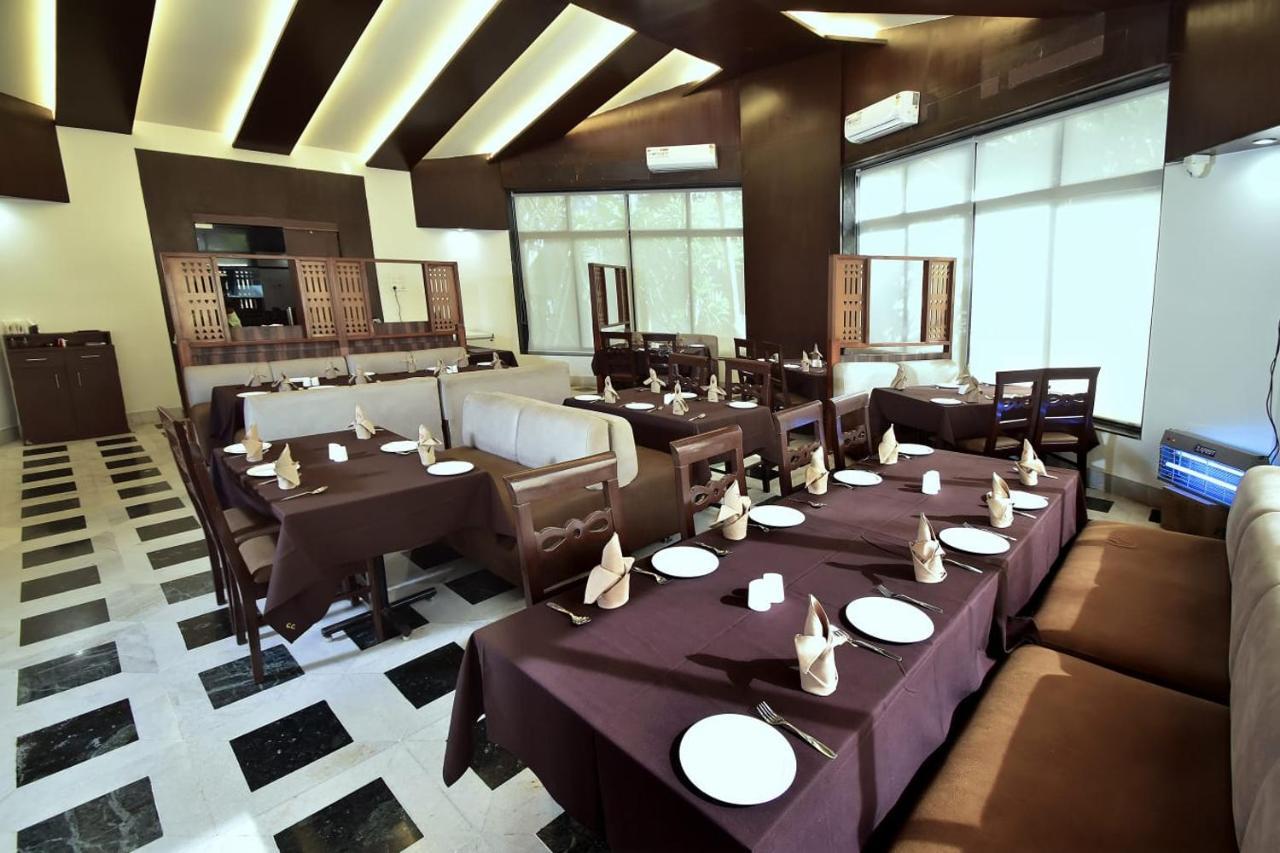 Caves County Resort Malegaon Bagian luar foto